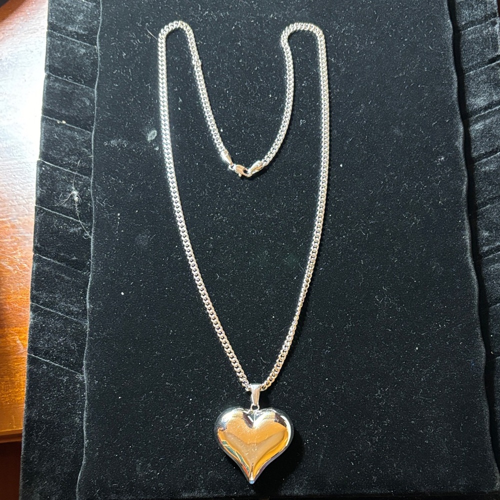 Silver Heart Pendant Necklace